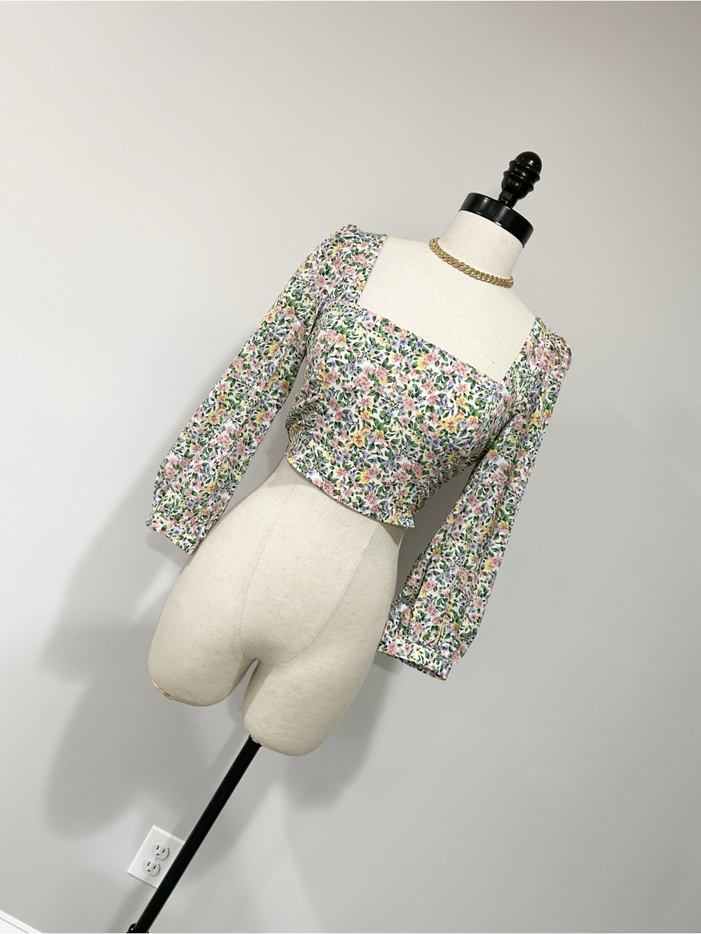 Lulu's Pastel Floral Square-Neck Puff Sleeve Crop Top